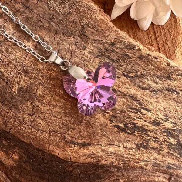 Collar Mariposa cristal lila