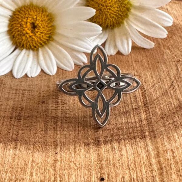 Anillo Fig Nudo de bruja nube