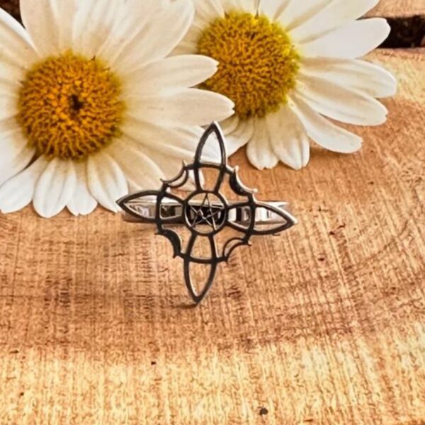 Anillo Fig Nudo de bruja lunas