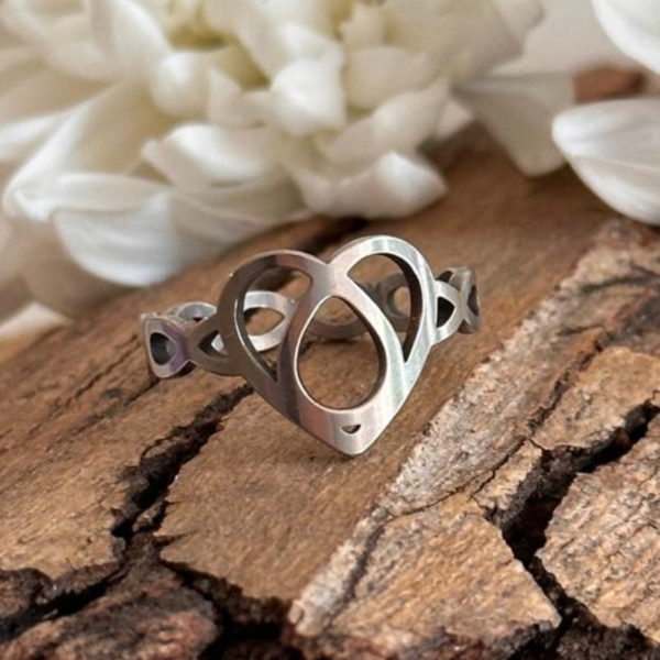 Anillo Corazón infinitos